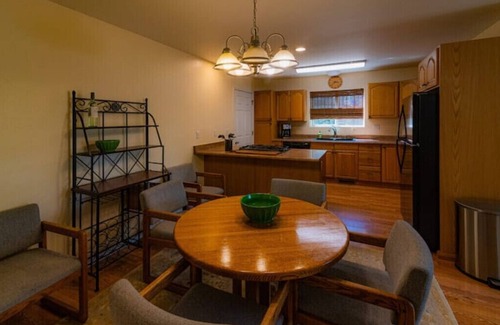 Kelseyville Casa | Cobb Mountain Chalet Main For