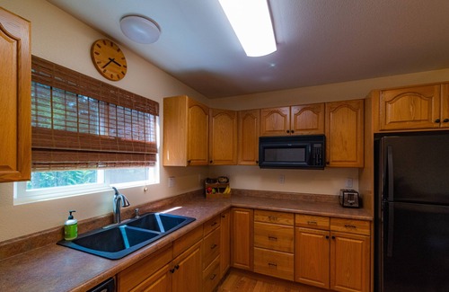 Kelseyville Casa | Cobb Mountain Chalet Main For