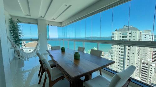 Andorinha Apartamento | COBERTURA com belíssima vista para o mar e jacuzzi