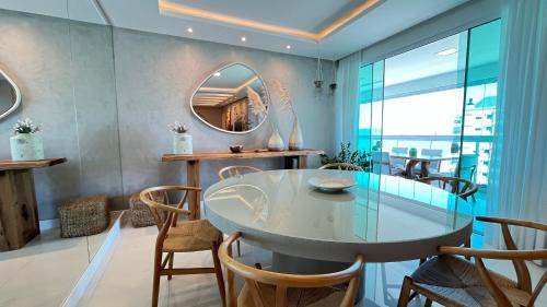 Andorinha Apartamento | COBERTURA com belíssima vista para o mar e jacuzzi