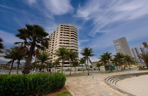 Maracana Apartamento | Cobertura com Hidro pé na areia