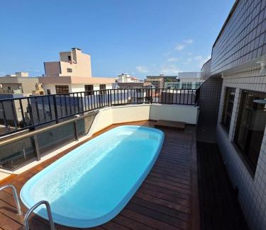 Cabo Frio Apartamento | Cobertura com piscina no bairro mais charmoso de Cabo Frio, 400mts da praia do Forte