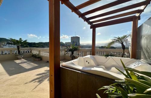 Asturias Apartamento | Cobertura de 3 quartos com hidromassagem e vista do por-do-sol