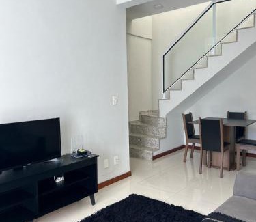 Palmeiras Apartamento | Cobertura duplex familiar com piscina próximo ao shopping