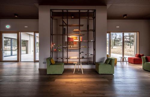 Pozzolengo Apartamento | COBUE "Wine resort & Spa"