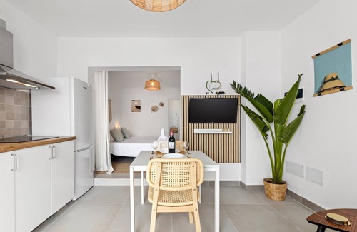 Los Cocoteros Apartamento | Coco Breeze · Terraza & Swing
