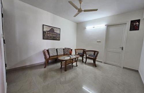 Maradu Apartamento | Cochin Lake View No noise peaceful sleep No Noise: 7th floor -Mosquito net, No water problem, generator backup