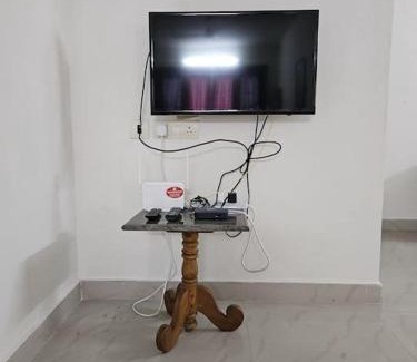 Maradu Apartamento | Cochin Lake View No noise peaceful sleep No Noise: 7th floor -Mosquito net, No water problem, generator backup