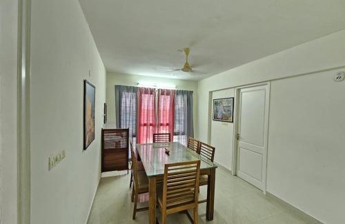 Maradu Apartamento | Cochin Lake View No noise peaceful sleep No Noise: 7th floor -Mosquito net, No water problem, generator backup