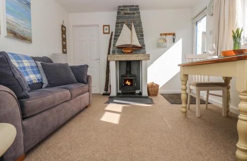 Helford Passage Casa | Cockle Island Cottage