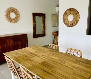 Nettle Bay Apartamento | Coco Beach 2 bedrooms beachfront