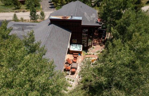 Three Peaks Casa | CoCo Chalet