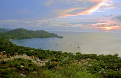 Coco Apartamento | Coco Life-Walk to beach/town, Parking, Fiber Wifi