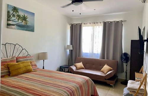 Coco Apartamento | Coco Life-Walk to beach/town, Parking, Fiber Wifi