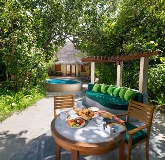 Dhunikolhu Complejo | Coco Palm Dhuni Kolhu - 20 percent off roundtrip Seaplane for stays from 1 May to 30 September 2025