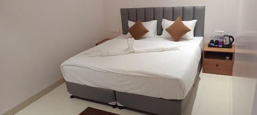 Pimpri - Chinchwad Complejo | Coco Resort and Banquet
