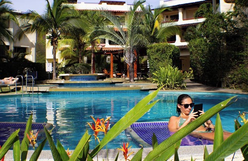 Coco Sunset Hills Condominio | ¡Paraíso Tropical con Majestuosas Puestas de Sol en el Pacífico!