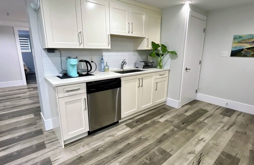 White Rock Cama Y Desayuno | Coco Tan Art B&B (2 beds room+ private bathroom)