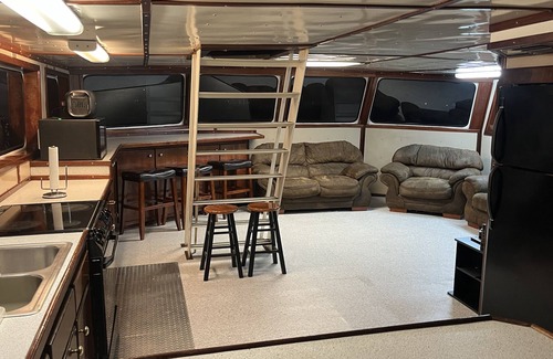 Cocodrie Alquiler De Eote | Cocodrie Camp Boat Rental