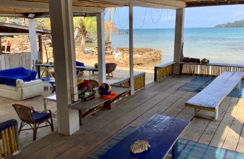 Koh Rong Sanloem Hostal | CocoHuts