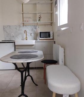 Route d'Arles Apartamento | cocon douillet tout près arènes Nîmes