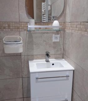 Route d'Arles Apartamento | cocon douillet tout près arènes Nîmes