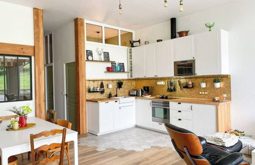 Campan Apartamento | Cocon Entièrement Rénové Avec vue sur la Montagne
