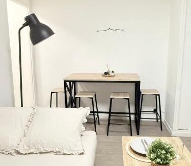 Prefecture Apartamento | Cocon Marseillais, Centre-Ville, Vieux-Port - Rue Paradis, Rénové, Climatisé, 2pers