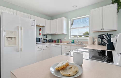 Indialantic Casa | Coconut Cabana - 6/4 Two Unit Duplex - Both Sides - Steps to the Beach