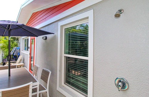 Holmes Beach Casa | Coconut Cottage #1 by AMI Locals