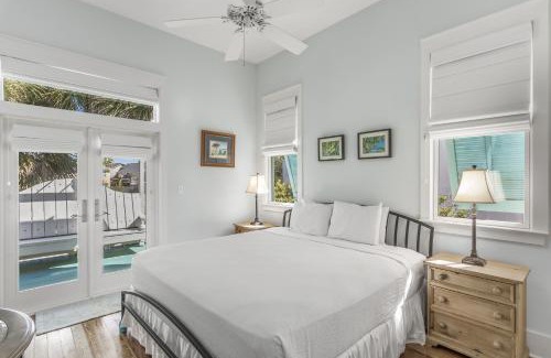 Holiday Isle Casa | Coconut Cottage At Destin Pointe Resort