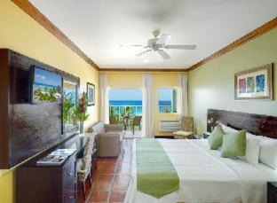 Hastings Hotel | Coconut Court Beach Hotel
