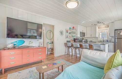 Cherry Grove Beach Casa | Coconut Flats Duplex- Upstairs-