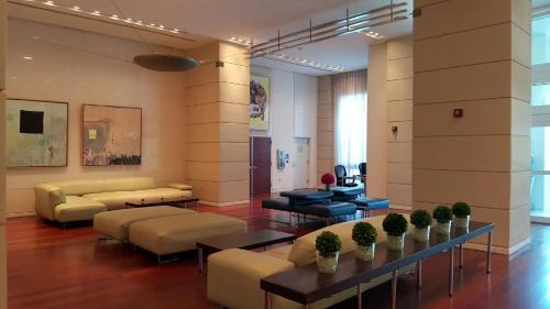 Coconut Grove Hotel | Coconut Grove 10th Floor private unit Parking Included