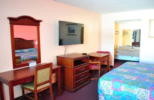 Panama City Beach Hotel | Coconut Grove Motor Inn