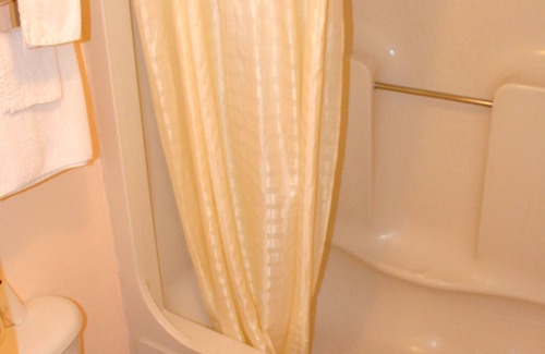 Panama City Beach Hotel | Coconut Grove Motor Inn