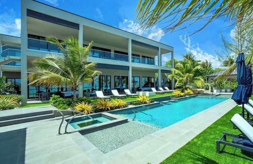 Bodden Town Apartamento | Coconut Grove Suite, Bodden Town by Personal Villas - Gentle Caribbean Breeze