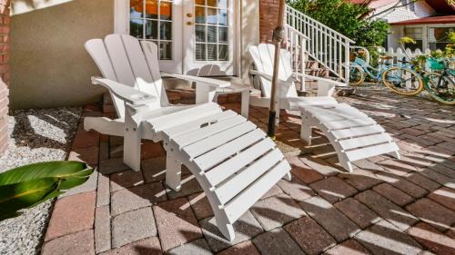 Pass-a-Grille Hotel | Coconut Inn Pass-a-Grille Beach