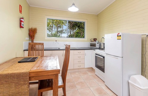 Scarness Apartamento | Coconut Palms King One Bedroom Apartment - CoastHM