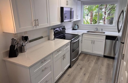 New Smyrna Beach Condominio | Coconut Palms Townhome 2 Bedroom Townhouse by RedAwning