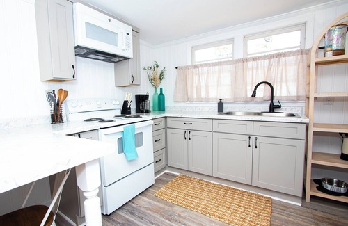 Morehead City Casa | Coconut Shack- Perfect hideaway on the Crystal Coast!