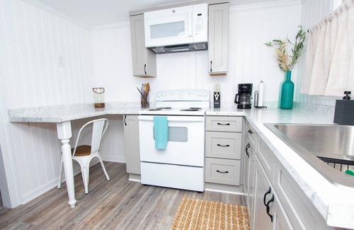 Morehead City Casa | Coconut Shack- Perfect hideaway on the Crystal Coast!