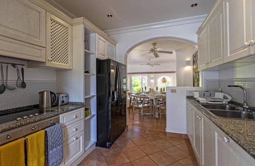 Merlin Bay Casa | Coconut Shell, Sugar Hill
