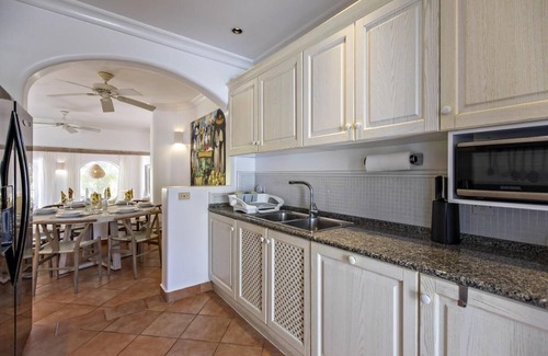 Merlin Bay Casa | Coconut Shell, Sugar Hill