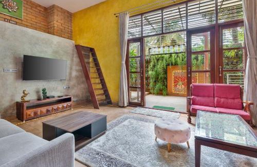 Bengaluru Villa | Coconut Skies by VEO - Part of StayVista
