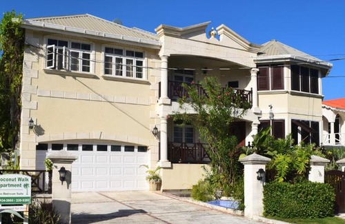 Silver Sands Casa | Coconut Walk Beach Apartment