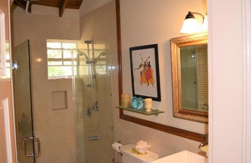 Silver Sands Casa | Coconut Walk Beach Apartment