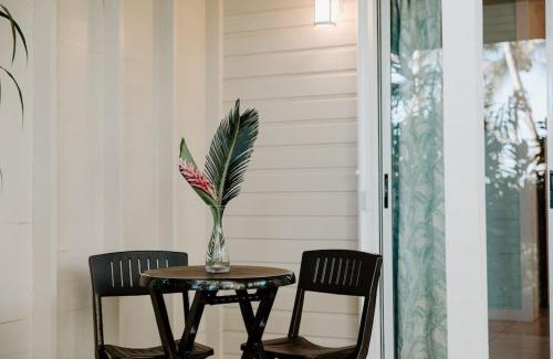 Big Creek Apartamento | CoconutTree Bungalow of Villa Paraiso/Beachfront
