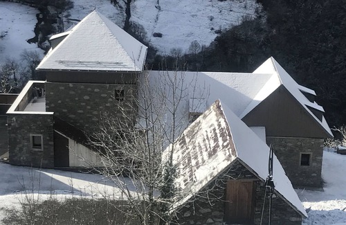 Cheze Casa | Capullo en las montañas - L'Isard blanco 3
