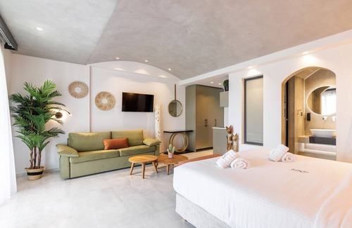 Pefkochori Casa | Cocooning Suites by Blue Carpet